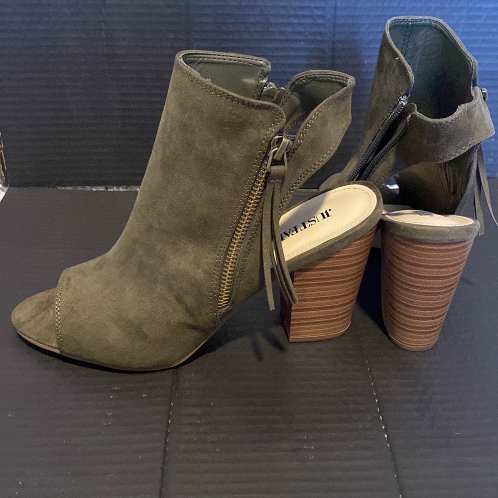 JusrFab peep toe/ heel booties - Picture 3 of 5